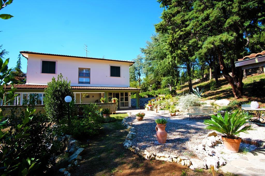 Bed And Breakfast Romantica Evasione Sutri Exterior photo