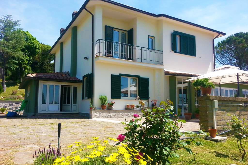 Bed And Breakfast Romantica Evasione Sutri Exterior photo